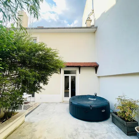 Apartment - 10 Pers - Paris